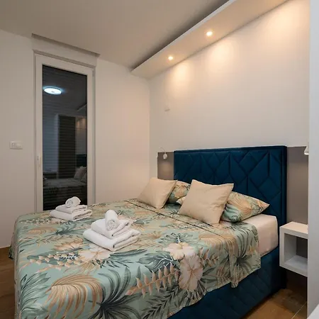 Apartment With Terrace Trogir