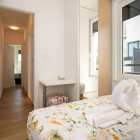 With Terrace Apartament