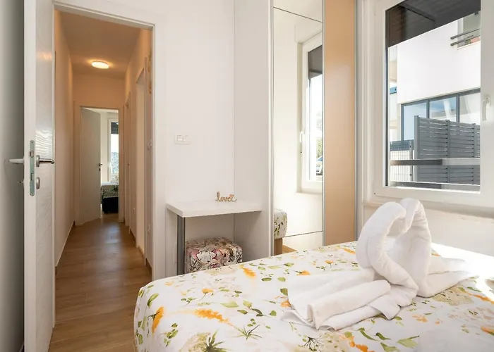 With Terrace Apartament