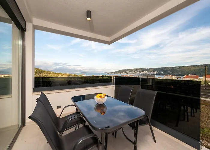 Apartament With Terrace Trogir
